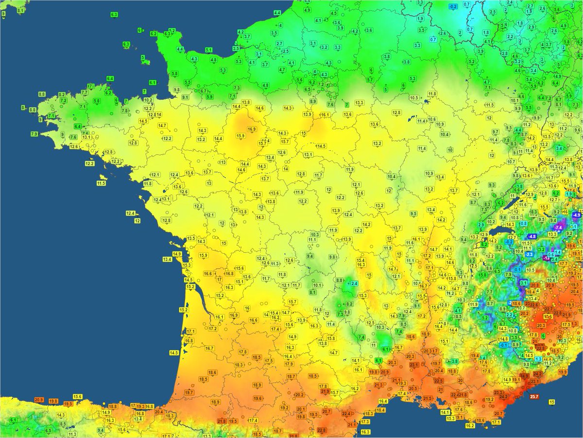 12°C d'écart entre sud et nord de l'Ile-de-France en ce début d'après-midi, le gradient thermique prévu est en place. 
Grâce à un effet de foehn, chaleur sur la Côte-d'Azur avec 27°C à Antibes, 26°C à Nice.
Carte @infoclimat 