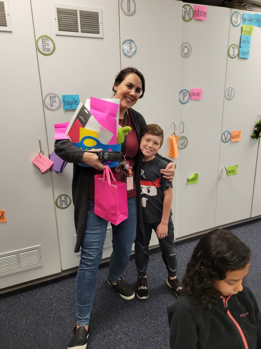 EBESWillis's tweet photo. Our students love our AP! Happy Assistant Principal's Week!! ❤️❤️❤️ #APWeek22 @EdwardBestFCS @FCSchoolsNC https://t.co/Ieu3nvAKKO