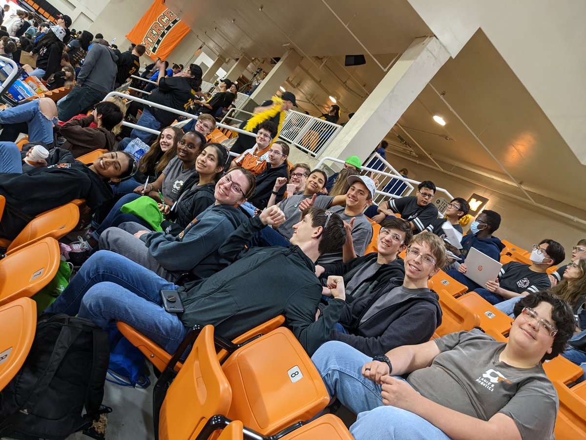 LanierCDAT's tweet photo. #pchgameday It's time for State!!!! https://t.co/kNqZqw2RHJ