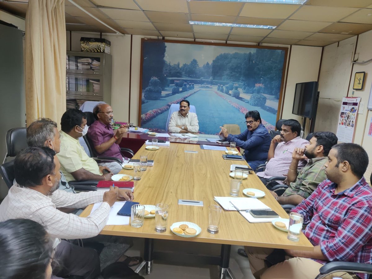 Manager Prakashnagar section. (@hmwssbmgrprkngr) on Twitter photo <a href="/hmwssbcgmomc2/">M Prabhu - CGM O&M Circle II, HMWSSB</a> reviewed grievances and pollution related issues with <a href="/hmwssbgmom7/">KS Vinod kumar - General Manager O&M Dn 7, HMWSSB</a> and DyGMs, Managers of Division 7 <a href="/hmwssbcgmomc2/">M Prabhu - CGM O&M Circle II, HMWSSB</a> reviewed grievances and pollution related issues with <a href="/hmwssbgmom7/">KS Vinod kumar - General Manager O&M Dn 7, HMWSSB</a> and DyGMs, Managers of Division 7