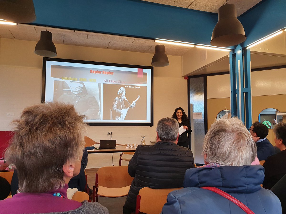 npsanders's tweet photo. Gisteren lezing gevolgd van @ErdalGezik samen met @inavijzelman en @hpijper over #Alevieten in #tmiddelpunt door #abcv. Dit buurthuis in #zielhorst wordt alweer 8 jaar gerund door de #alevieten met hulp van vele vrijwilligers. Met muzikaal optreden van #kulyetimi en #peterbruys https://t.co/PS3SgibjOe