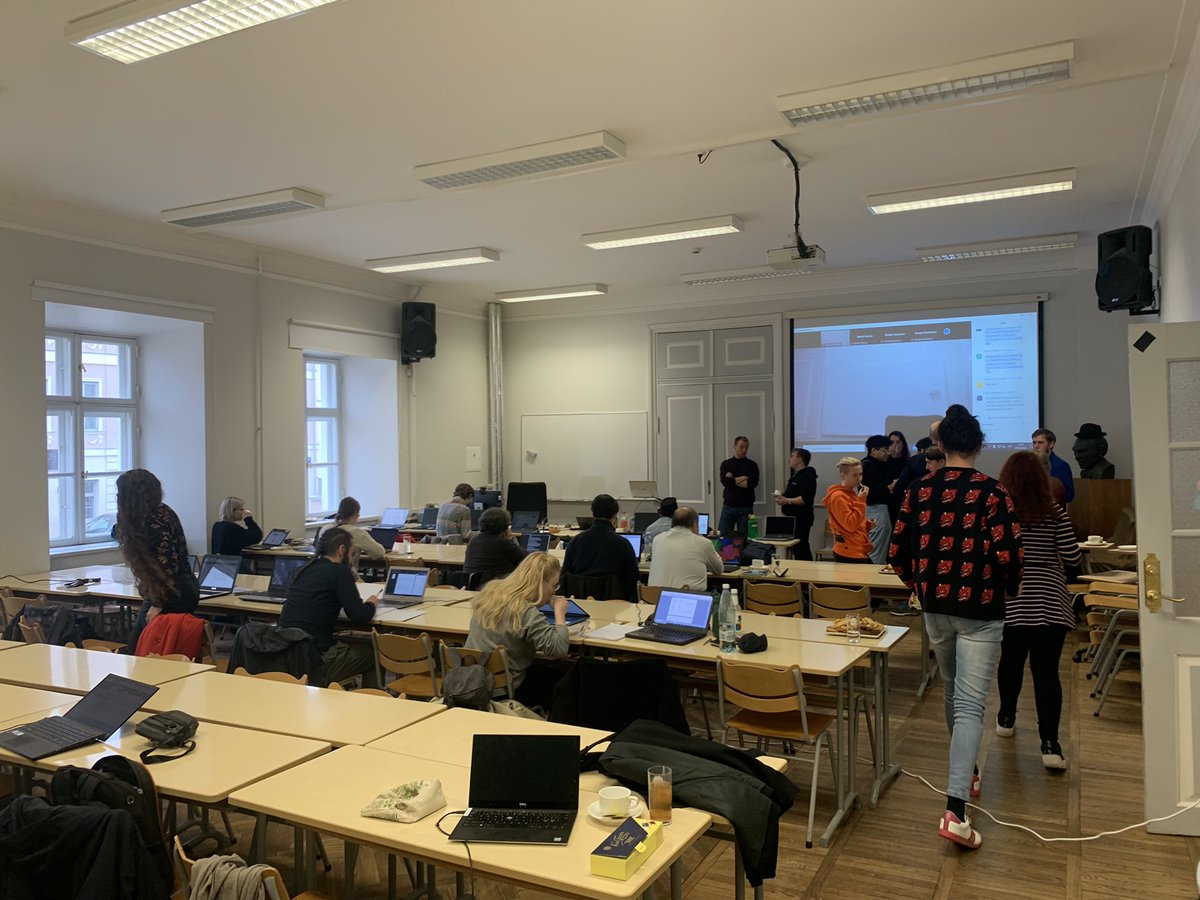 AtlasUralic's tweet photo. URHIA at #almamatertartuensis is enjoying meeting so many motivated international students and experts of Uralic language field🥰 new generation of GIS linguists emerging😜 #spatialturn #uraliclanguages @SuomenAkatemia @UniTurku @unitartu #urhia https://t.co/KDn0gKTXn2