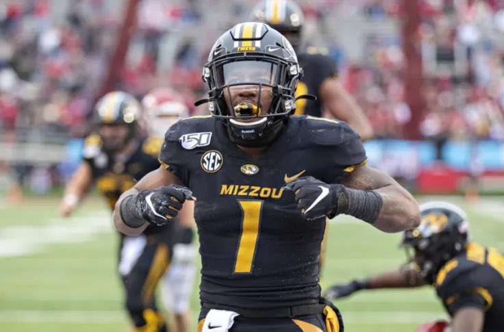 #AGTG Extremely Blessed to receive a Offer from The University of Missouri💛
#MIZ
<a href="/RyanTrichel/">Ryan Trichel</a> 
<a href="/Prean331/">Prean33</a> 
<a href="/campmoula_MG/">Ernest Harvey Jr.</a> 
<a href="/samspiegs/">Sam Spiegelman</a> 
<a href="/CoachRobertVal/">Coach Robert Valdez</a> 
@recruit_stjames 
@On3Recruits 
<a href="/247Sports/">247Sports</a>