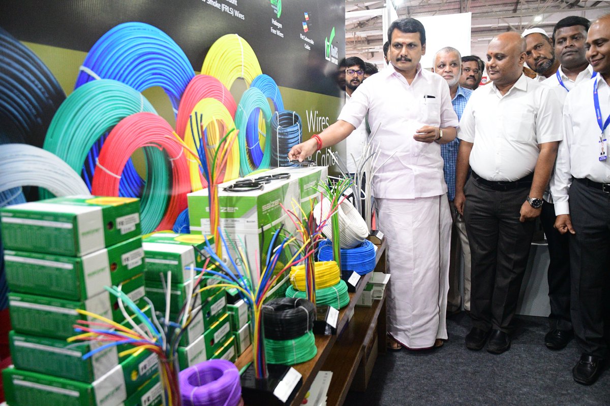 peri_periasamy's tweet photo. Minister for Electricity, Prohibition and Excise, V. Senthil Balaji, visiting a stall at Build Intec 2022 and Water Intec 2022 organised by the Coimbatore District Small Industries Association (#Codissia) in #Coimbatore on Friday. Photo: @peri_periasamy / @THChennai #BuildIntec https://t.co/Qbn3s5cYUo