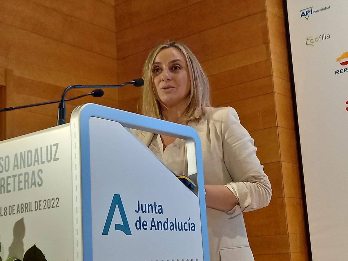 aecarretera's tweet photo. 🟢El #CAC2022 toca a su fin. “Innovación,sostenibilidad,seguridad,digitalización y conservación,con el foco en las carreteras de Andalucía”.Con estas palabras de la Consejera de @FomentoAND, @marifrangr, damos las gracias a todo el sector viario. Nos vemos en el VI CAC!! https://t.co/PefrMOh22z