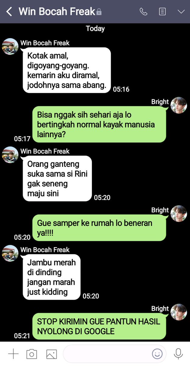 geemmtheev's tweet photo. #Brightwin AU!

• Ambivalen •

Win melakukan berbagai upaya agar pertunangannya dengan Bright bisa dibatalkan. Termasuk usahanya menjadi orang paling aneh sedunia. https://t.co/CbopXAC8ud