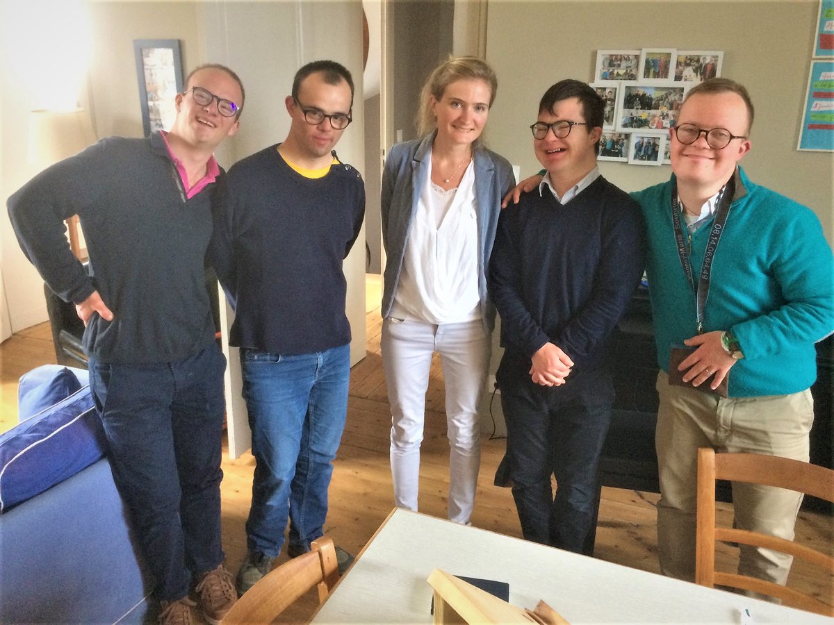 Pose de la 1ère pierre de la maison Diadème, habitat inclusif à Dinard. <a href="/Clefs_StGeorges/">LES CLEFS DE SAINT GEORGES</a> fières d'accompagner <a href="/Diademeasso/">Diadème</a> dans ce projet solidaire et innovant !
#mécénat #solidarité #philanthropie #fundraising