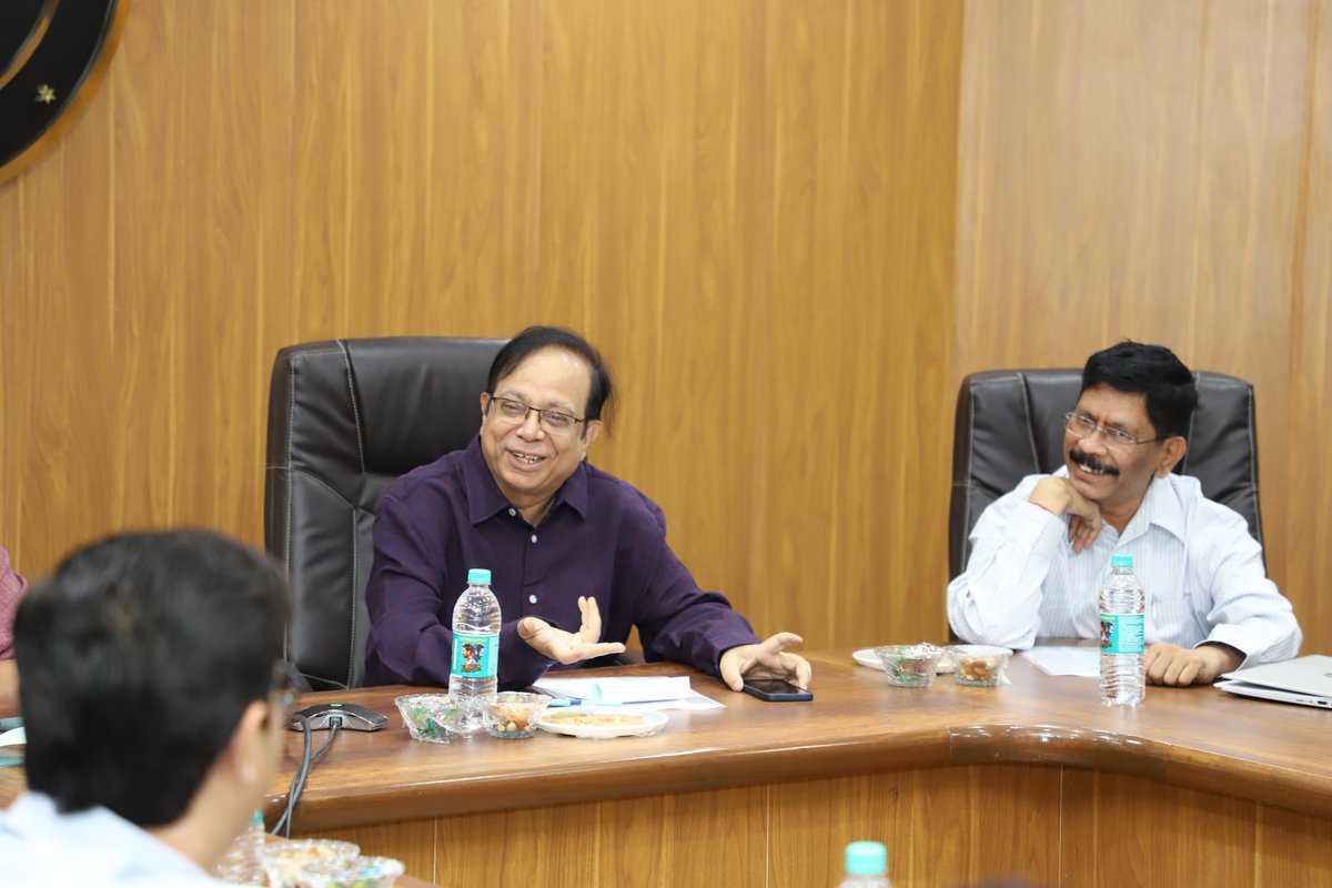 IDRBT's tweet photo. SYSTEMIC RESEARCH: Work on the high-impact #ResearchProject on #Blockchain and #ML-Powered Unified #VideoKYC Framework began today at IDRBT. Prof. P. J. Narayanan, Director, #IIITHYD; Prof. D. Janakiram, Director, #IDRBT; and Dr. B. K. Murthy, CEO, #IBITF, participated in launch. https://t.co/oxCEyAL4J5