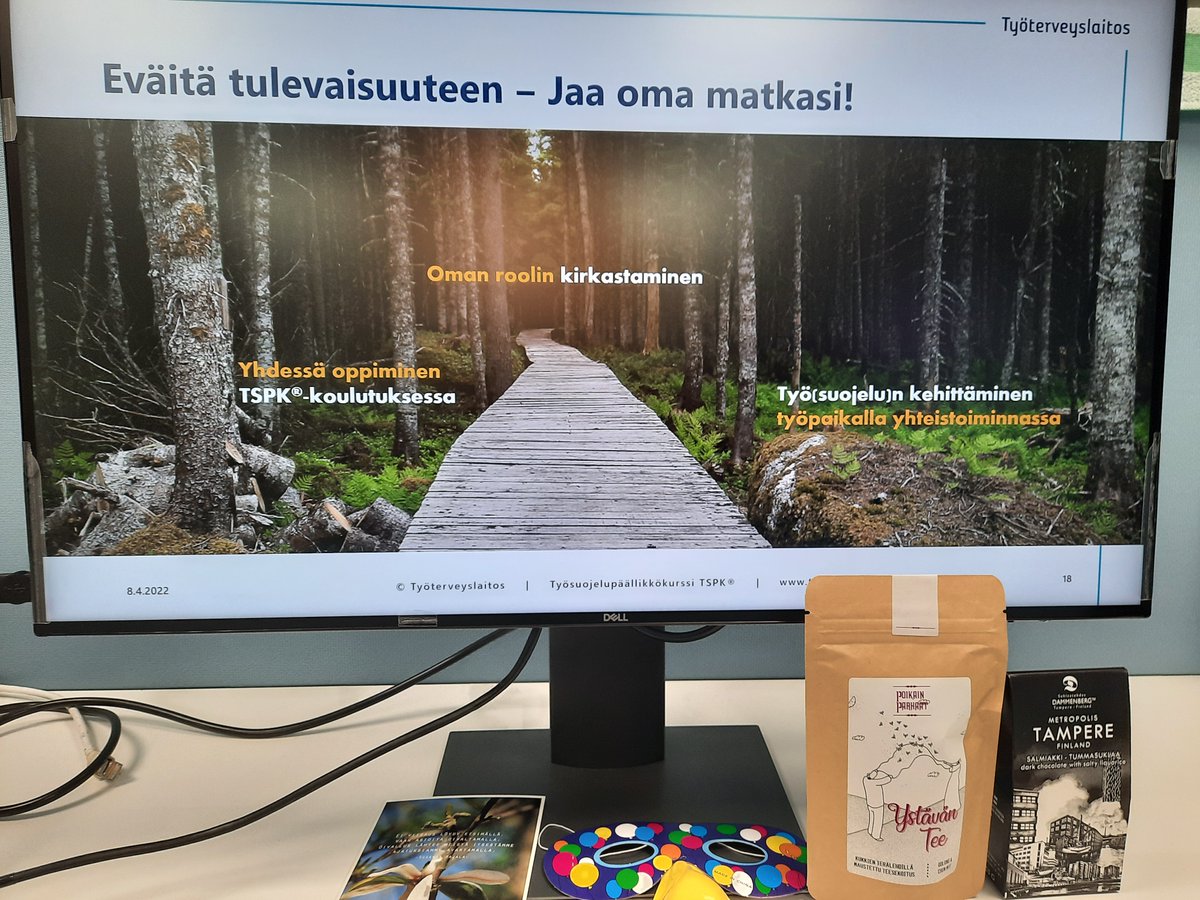 "Työsuojelumetsä otetaan haltuun halaamalla yhtä puuta kerrallaan." Näin kiteytti oman oppimiskokemuksensa yksi 81. TSPK osallistujista koulutuksen päätöspuheenvuorokierroksella. Osuvasti sanottu. Kiitos yhteisestä oppimismatkasta!