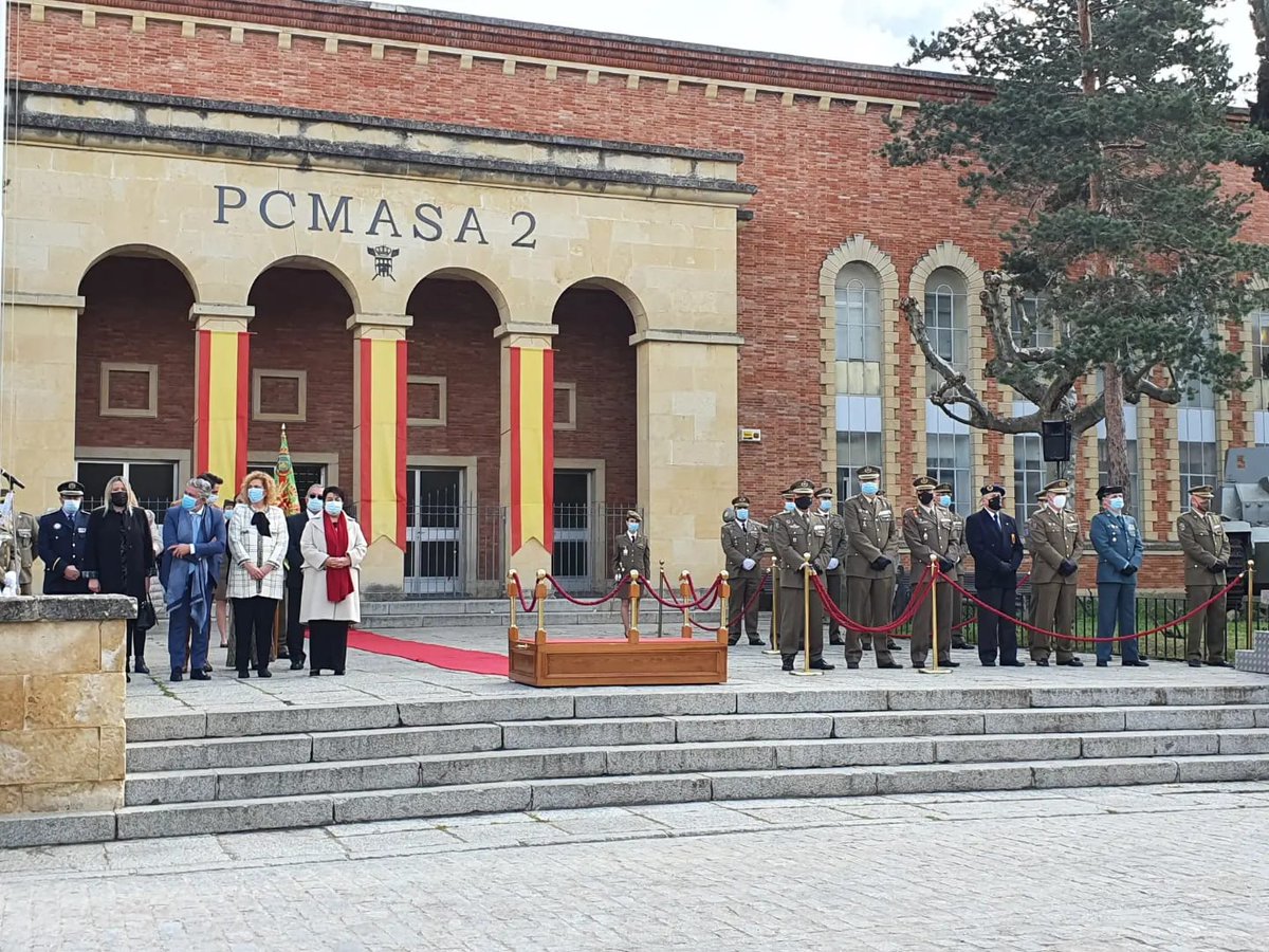 Segovia_Gob's tweet photo. Toma de posesión del coronel Miguel Ángel García Santiago, como nuevo responsable del #PCMASA2. La subdelegada del Gobierno, @LirioMartin, ha estado presente en el acto de cambio de mando. https://t.co/KVePe9DBdP