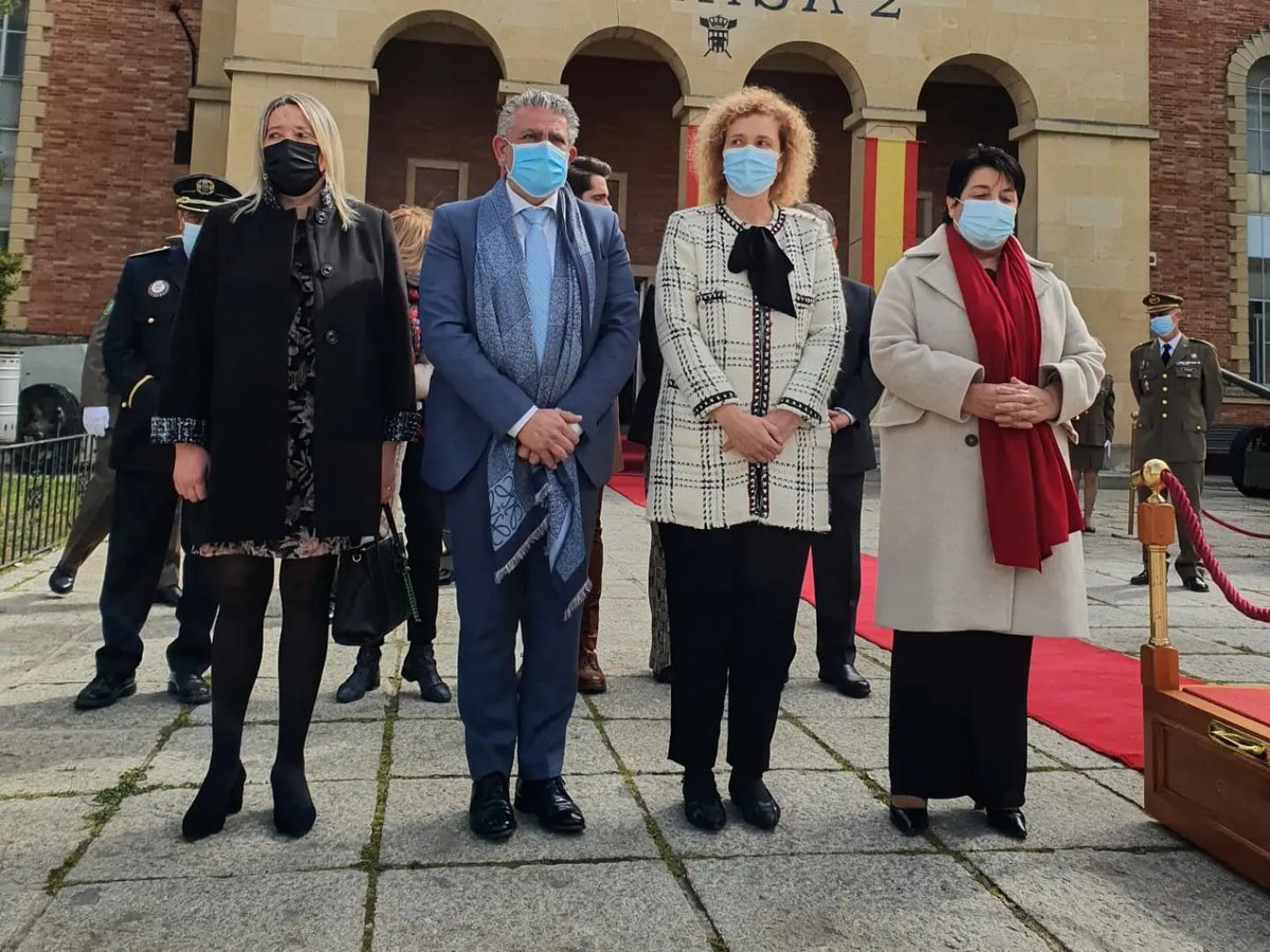Segovia_Gob's tweet photo. Toma de posesión del coronel Miguel Ángel García Santiago, como nuevo responsable del #PCMASA2. La subdelegada del Gobierno, @LirioMartin, ha estado presente en el acto de cambio de mando. https://t.co/KVePe9DBdP