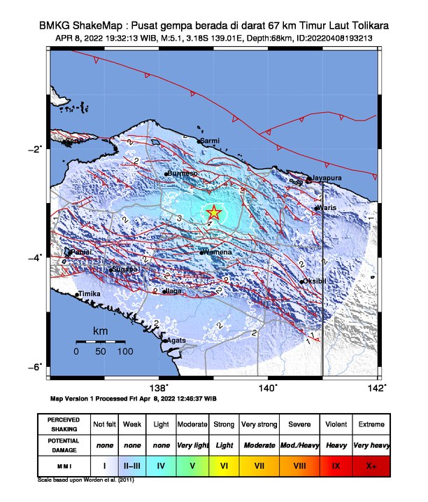InfoHumasBMKG's tweet photo. Info Gempa dirasakan mag:5.1, lokasi:Pusat gempa berada di darat 67 km Timur Laut Tolikara, waktu:08-Apr-22 19:32:13 WIB, kedlmn:68 Km, gempa ini dirasakan(MMI):II Timika::BMKG https://t.co/z5wWpQU8GT