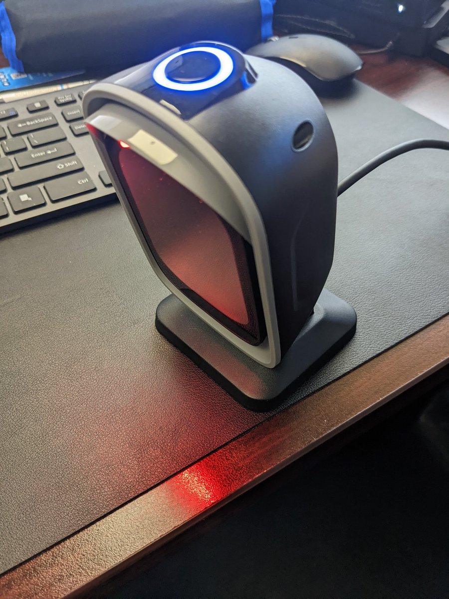 thetechteacher's tweet photo. Coolest scanner ever. I am not sure what magic it uses, and I don't care. It has solved three issues with its sorcery. #scannermagic #qrcodes, #barcodes #timeclocks #timetravel https://t.co/vpvqseQWW0