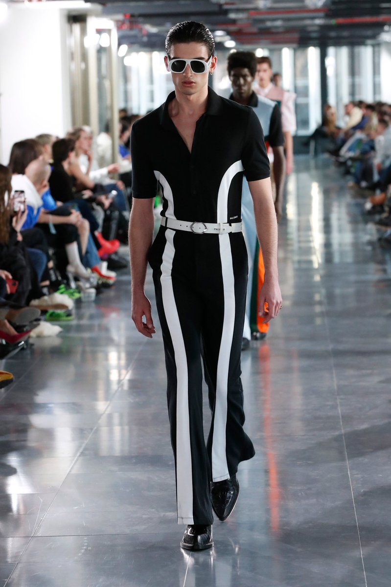 StreetFashion01 tweet picture