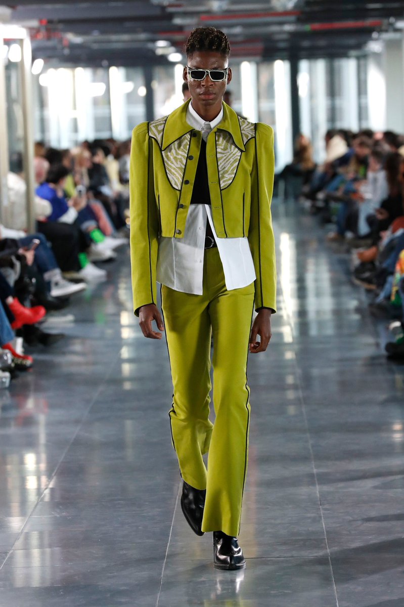 StreetFashion01 tweet picture