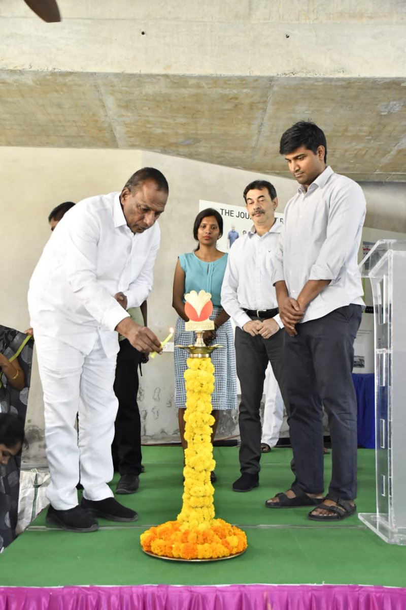 chmallareddyMLA's tweet photo. Inagurated #SocialEntrepreneurshipSummit - #Impulse2022 today along with @jayesh_ranjan, @SriKrishnaLavu, @Drbhadrareddy garu at Rampally Dayara, Keesara, Medchal Constituency along with various other diginitaries, keynote speakers and students from across 8 states. (1/2) https://t.co/ar3bhug4Oi