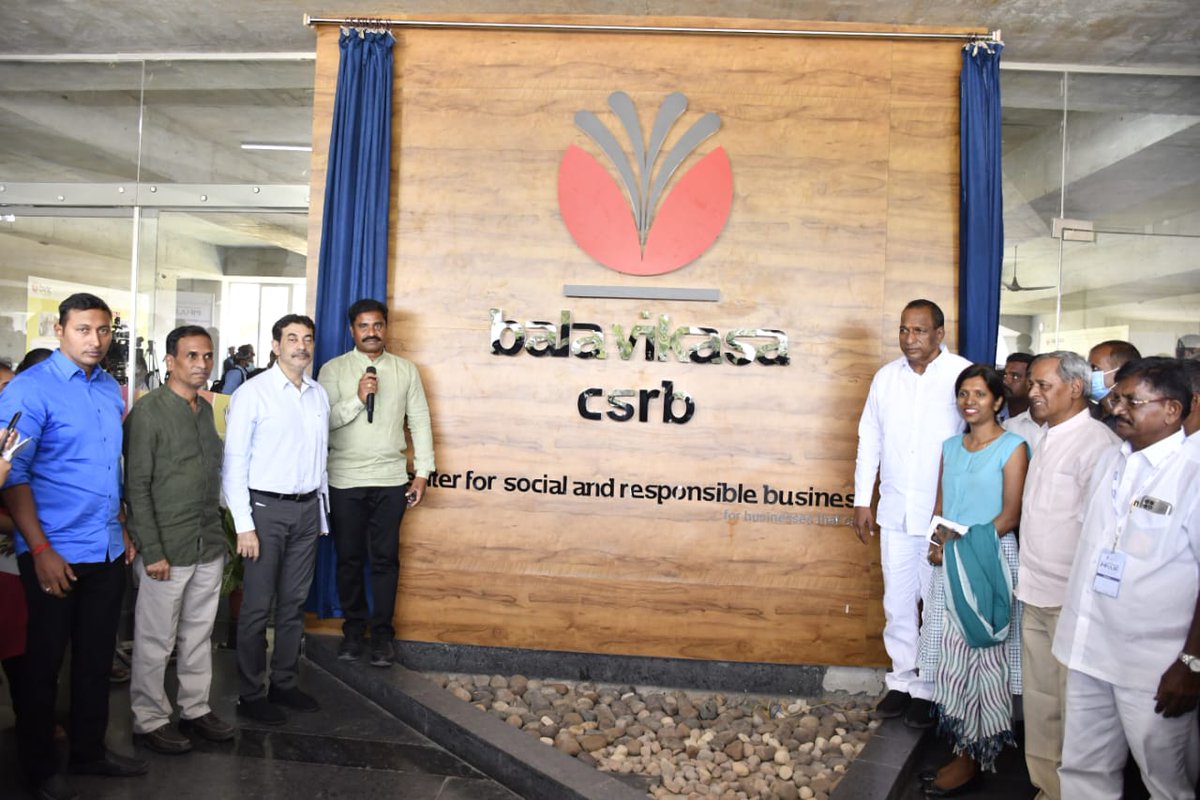 chmallareddyMLA's tweet photo. Inagurated #SocialEntrepreneurshipSummit - #Impulse2022 today along with @jayesh_ranjan, @SriKrishnaLavu, @Drbhadrareddy garu at Rampally Dayara, Keesara, Medchal Constituency along with various other diginitaries, keynote speakers and students from across 8 states. (1/2) https://t.co/ar3bhug4Oi