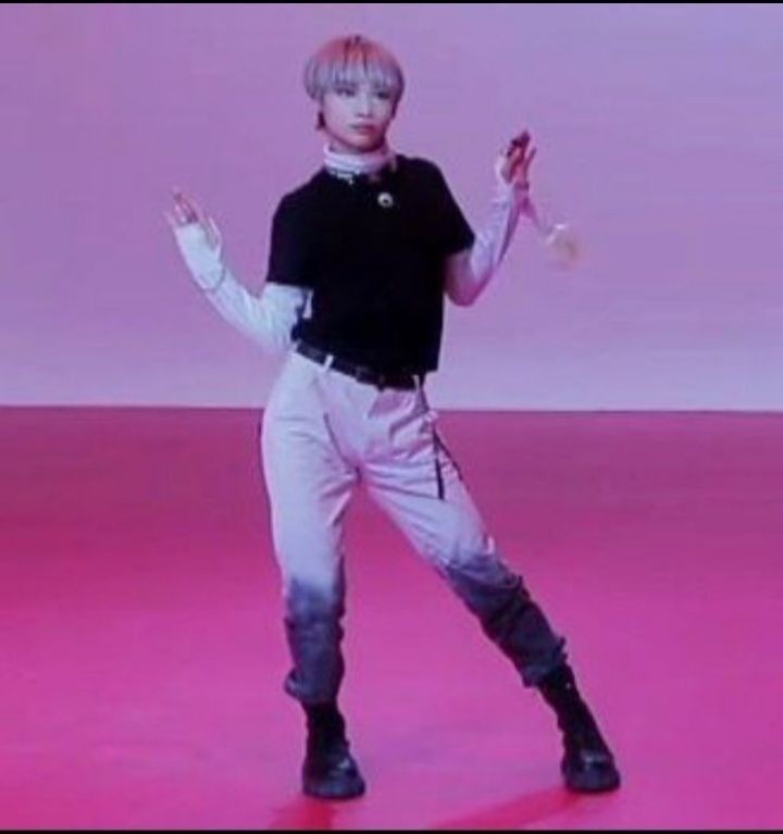 spiderjjktv's tweet photo. this is what we call mowdel 

#ENSD #ENGENESelcaDay #NI_KI #ENHYPEN #ENGENE @ENHYPEN_members @ENHYPEN https://t.co/MFI4do6DTj