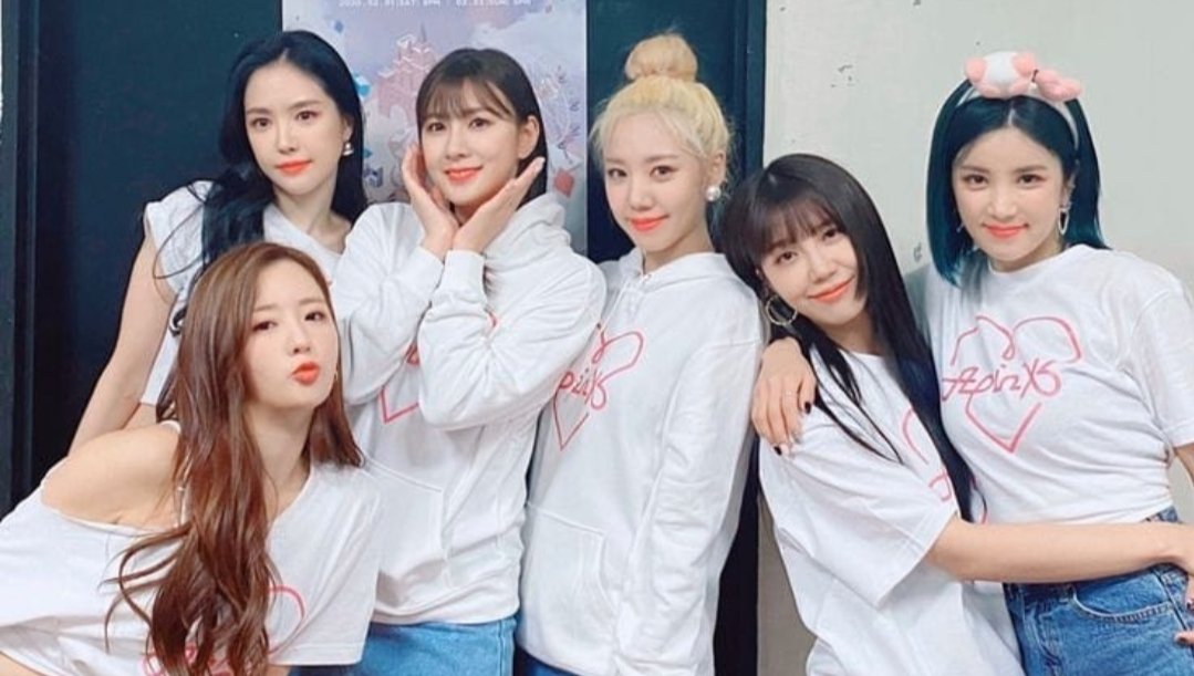 Apink_Forever11's tweet photo. Apink is forever 6 https://t.co/RYW64TcJ8N
