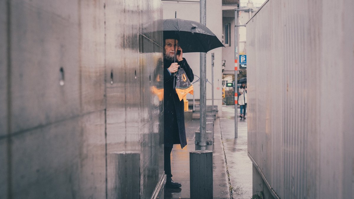 Had a little struggle to shoot in the last couple of weeks. What are you doing to come over those phases? #streetphotography