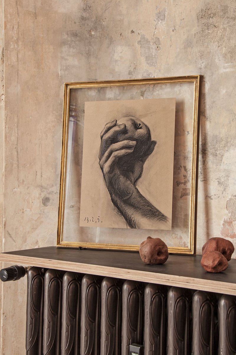 xonerbulut's tweet photo. Hand with Apple (Study), 2005, charcoal on paper
#hand #drawing #apple #study https://t.co/ApWWg60zyn