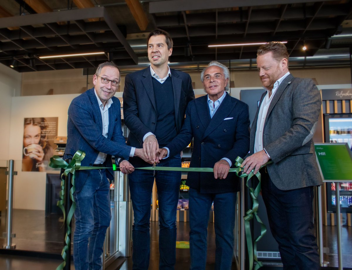 Selecta_uk_'s tweet photo. Last month Foodies announced something big was going to happen… We're excited to tell you that the very 1st Foodies Shop &amp; Go is now open at Corda Campus, in Belgium. 

#Foodies #foodiesshipandgo #shopandgo #technology #foodtech #future https://t.co/PbUxGYQmaG