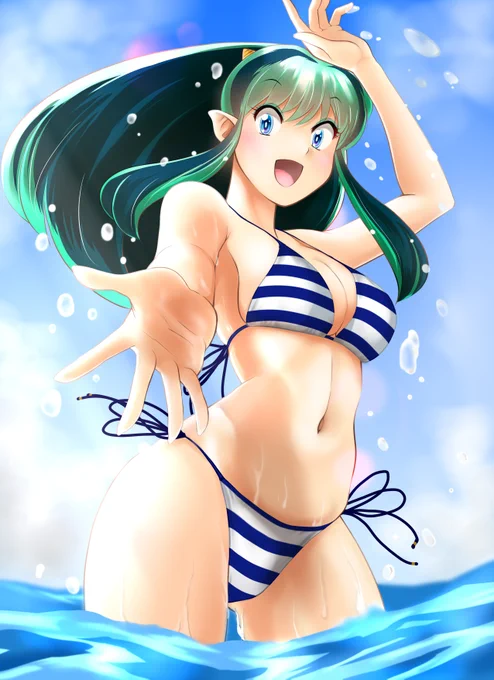 #自分が何度も投稿してしまう画像 
身体のラインがお気に入りです( ˘ω˘) 