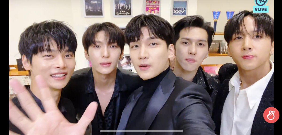 astrakemi's tweet photo. A very good morning to starlights who are still sleeping 😌 https://t.co/EOSKcYSI2o