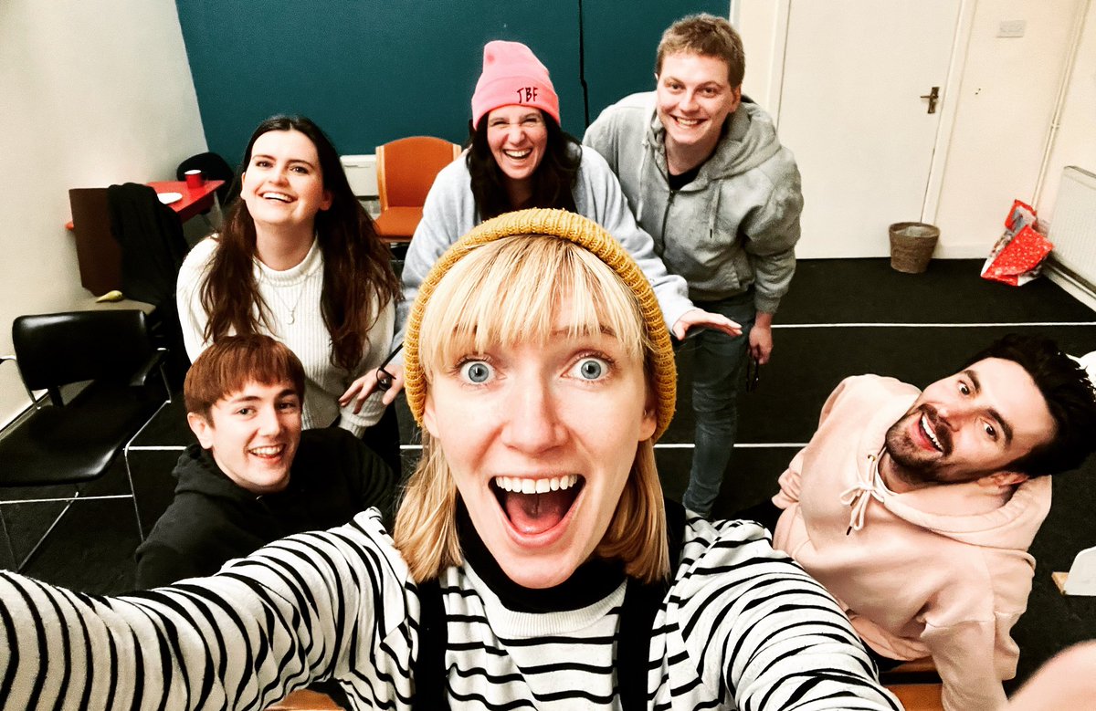 Having the best time with these incredibly talented folk in my directorial debut. Come see Mooning by Erin McGee <a href="/PlayPiePint/">A Play, A Pie and A Pint</a> Mon 11- Sat 16 at 1pm daily - V funny play about making connections , love , betrayal and living in  cult where you sleep all day and are up all night