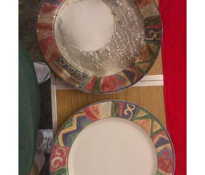 ServproUnion's tweet photo. This customer was very happy to find that although her favorite plates were covered in soot, SERVPRO made it "Like it never even happened."
#Fire #FireDamage #Soot #SootDamage #OdorRemoval #SERVPRO #OneTeam #HereToHelp https://t.co/JesSr0lzWY