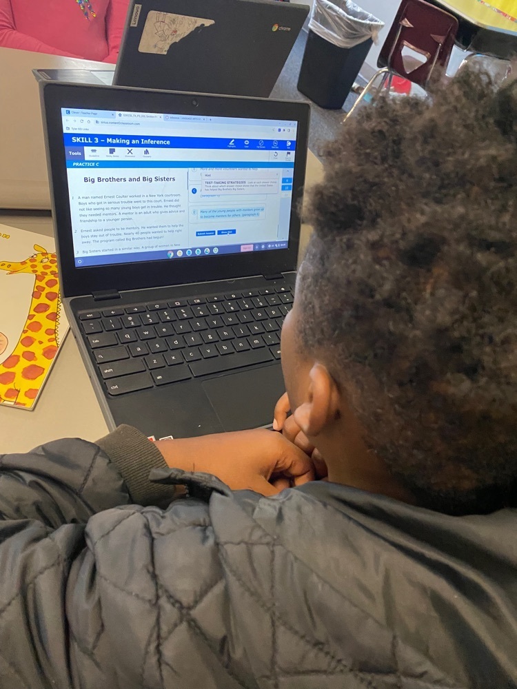 RameyTylerISD's tweet photo. We can INFER great things are going on in Ms.Johnson’s 4th grade class. Small group and student digital menu for working on key RLA skills! Way to #work4win towards #studentsuccess https://t.co/oogr3yybUv