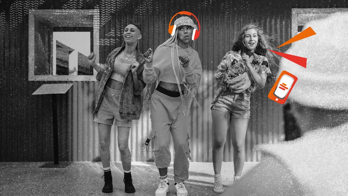 IAKI's tweet photo. Mix and match dei trend passati, photo dumps, estetica fiabesca post anni '90✨ 
La Gen Z detta i canoni estetici nella creazione di contenuti
👉https://t.co/Z9OepbC0EH https://t.co/lE1NcctkBz