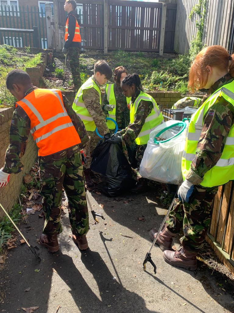 albion_ccf's tweet photo. So proud of the cadets who gave up a day of their holidays to be part of an area clean up with Inspiring Communities Together organisation 👏. 28 bags of rubbish later the community looks so much better. Lovely to see @JohnMullen1960 @RLong_Bailey too! @AlbionAcademy https://t.co/Q9OhNk7k2h