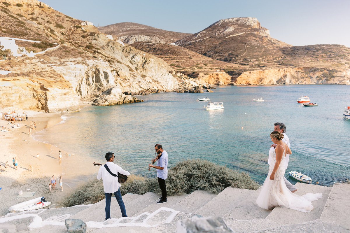 StorytellingWed's tweet photo. “The future belongs to those who believe in the beauty of their dreams.” Eleanor Roosevelt #microwedding #destinationwedding #destinationweddingingreece #greecewedding #greecebride #minimalwedding #cycladic #weddingdesign #weddingceremony #weddingceremonyideas #ceremony https://t.co/tEXKXe4orj