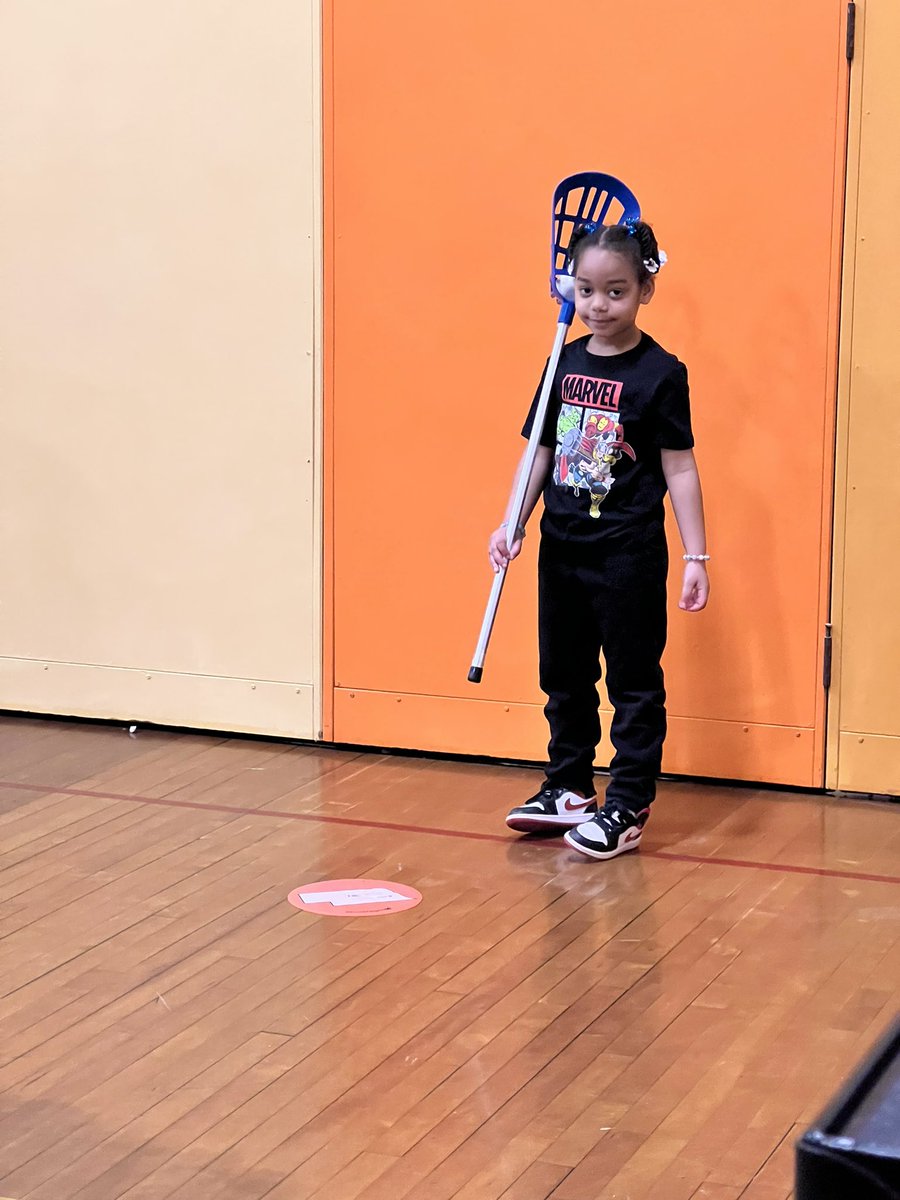 PhysYates's tweet image. What a Friday! Superhero’s and Lacrosse! #physed #fastestgame #beasuperhero @YatesSCSD @SCSchools @SCSchools