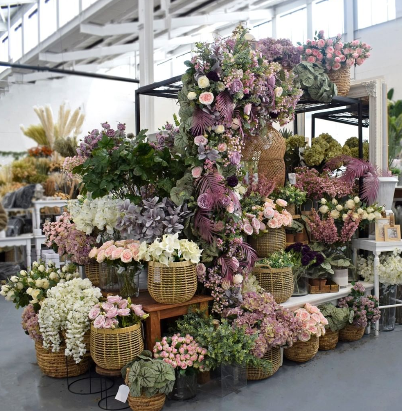 Ind_Wirral's tweet photo. We are loving these stunning artificial flowers from IW partner @InspWhole ❤️

Available in store and online, perfect for creating a floral arrangement for your home! 

📍 You can find them at Old Hall Road, Bromborough https://t.co/tjcQXb71XW