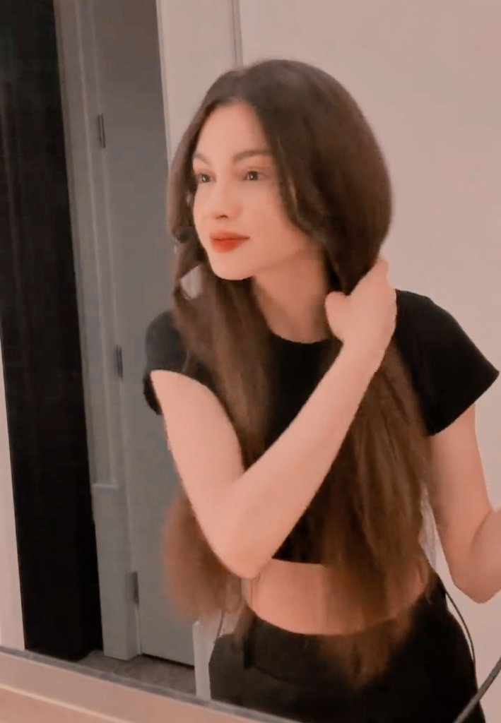 subupdaily's tweet photo. Yazgı Coşkun Instagram hikayesinde 🦋 https://t.co/1bRLT4FTgc