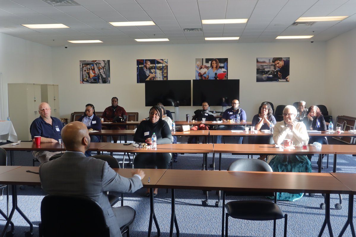 CEOGoodwillNG's tweet photo. It's always a pleasure to meet and converse with employees I don't get to see on a regular basis. I appreciate them for their willingness to discuss their experience at Goodwill with me and I look forward to future conversations.
#BreakfastWithTheCEO https://t.co/fFNzG7fXVi