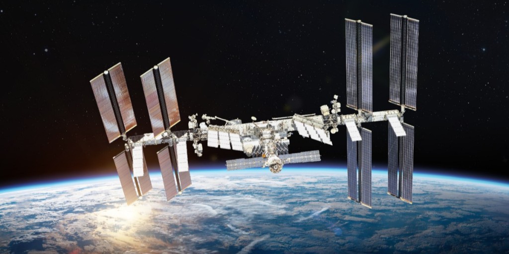 TelAvivUni's tweet photo. Liftoff: Israeli astronaut Eytan Stibbe will perform 6 scientific experiments with roots at TAU during his historic #Rakia mission to the @Space_Station, scheduled for tonight.

Among them: https://t.co/PTRaucZXQi

@SpaceX @Axiom_Space @ILSpaceAgency @RamonFoundation @NASA https://t.co/36mnwlCwkK
