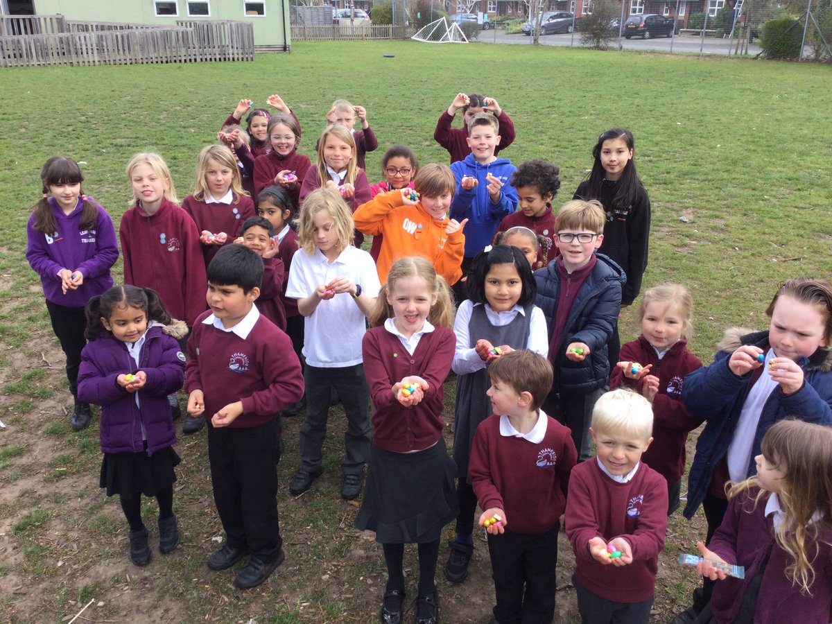 ThamesideSch's tweet photo. Our school value ambassadors had lots of fun on their Easter egg hunt this morning #valuesambassadors #Easterfun #kindness https://t.co/OwkfHVImFu