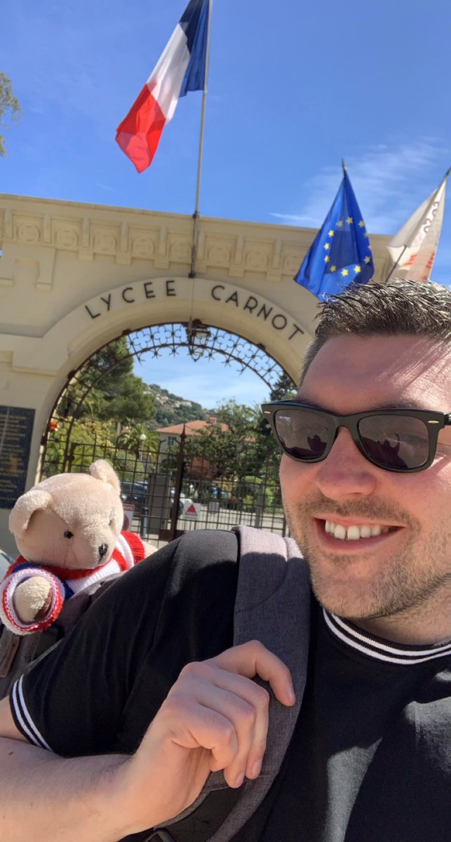 neilston_madras's tweet image. Nous avons fini le dernier cours de la semaine ! Quelle semaine incroyable à Cannes avec @LfeeEurope 🇫🇷 
C&apos;était super ! ❤️ 
#1plus2languages #immersioncourse #apprendrebeaucoup #fairedesconnexions