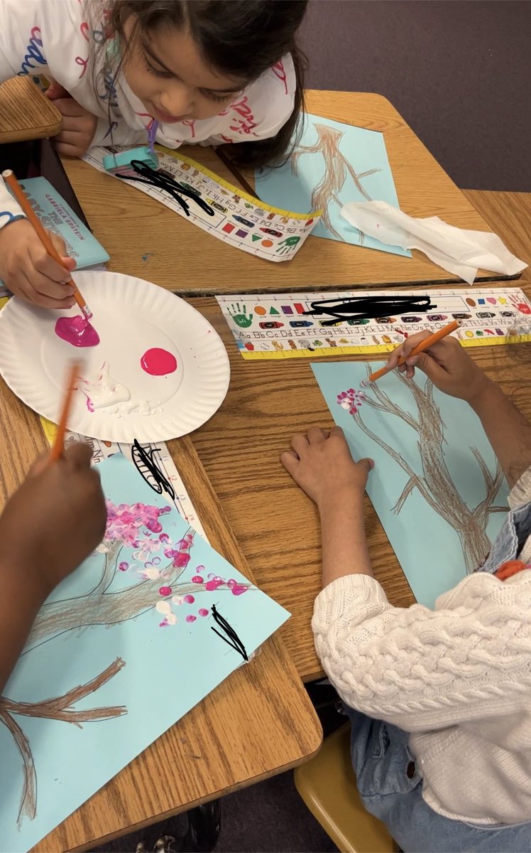MsHenson6's tweet photo. Celebrating spring with cherry blossom painting! 🌸 https://t.co/UELRUHmXfi