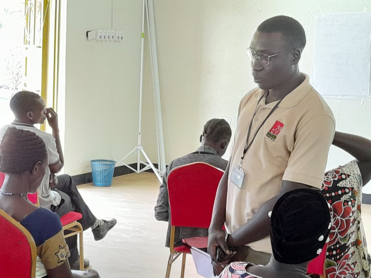 ALohitai's tweet photo. Day 5@joel_acidri facilitating a session on Understanding Mental health in context of Forced migration  @refugeelawproj @OkidiOtto @ongwechd @MaryKampogo @RefugeesUganda https://t.co/NxT6fhKvE8