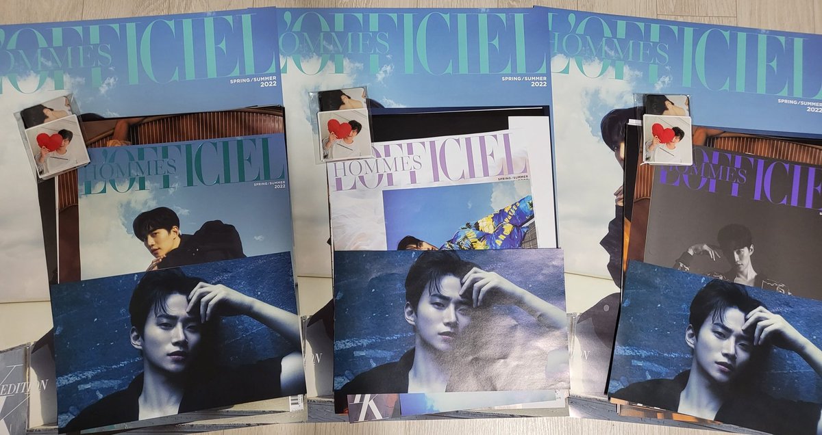 ☀️1000괄 기념 겸 고디바 답답해서 여는 RT 이벤트☀️

➡️ 잊프한정 O
➡️ 국내한정 O
➡️ 팔로워한정 X
➡️ 택배비 부담 가능 하신 분들만

- 로피시엘옴므 C형 포스터 1 장
- 분철 성공한 옴므 내지 (표지만 다름)
- 비공식 포토카드 &amp; 도무송

총 세분 뽑을거고 당발은 10일 잊시에 할 예정입니다 :)