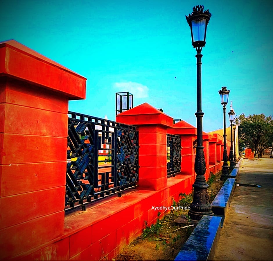 AyodhyaOurPride's tweet photo. बड़े शहर बड़े लोगों को मुबारक,
अयोध्या तो बड़े दिल वालों की है।

अयोध्या की बात ही कुछ और है कुछ दिन जिसने गुजार दिए वो यहीं का होकर रह जाता है🚩🚩

Follow--@AyodhyaOurPride 

#ayodhya #ayodhyaourpride राष्ट्र सेवा https://t.co/6SbJ3BMlNc