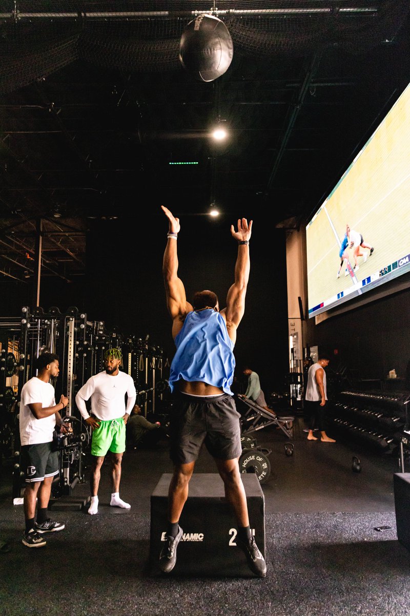 theOvision. . LenzGriffey™️ tweet media