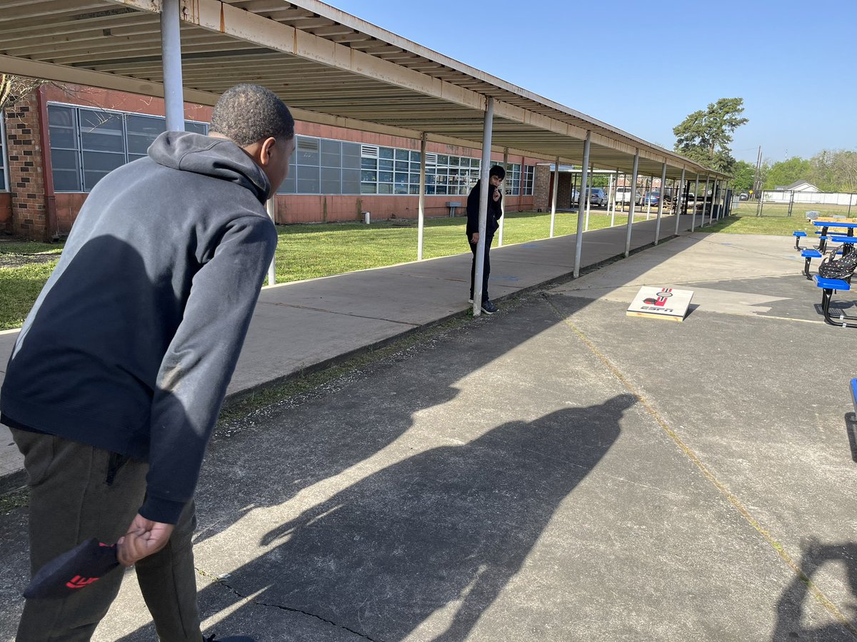 Williams44STEM's tweet photo. Kickin’ it into gear for our #STAAR #math review ✖️➗➕➖📣 #BeanBag #Cornhole #Competitive #Reviewsession @A180_HISD @Williams44STEM #GoWolverines #MakeMathFun #TeamWork #Math8 ⏰💯🥳🎶🎤 @HISD_SecMath https://t.co/fGYCRKTeF6