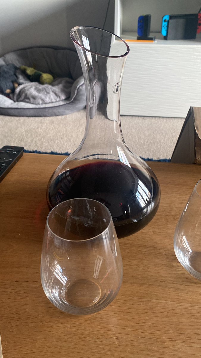 MichelleW1981's tweet photo. Me - I have no money, I’d better be careful til I get paid.
IKEA- have you seen this wine carafe for only £9 ……. https://t.co/Vze293ejGZ