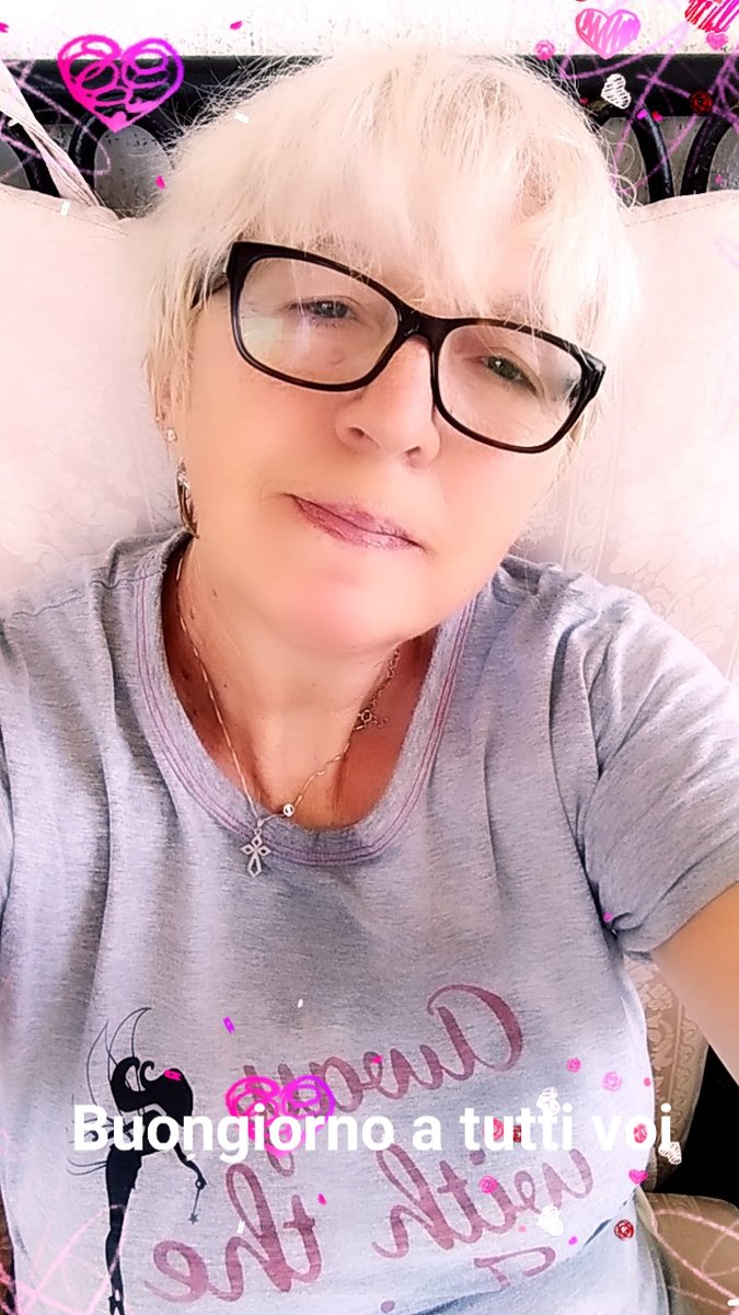 MarianaStan18's tweet photo. I wish you all a beautiful day full of so much love and happiness 💋💋💋 https://t.co/rK1BMCDpRI