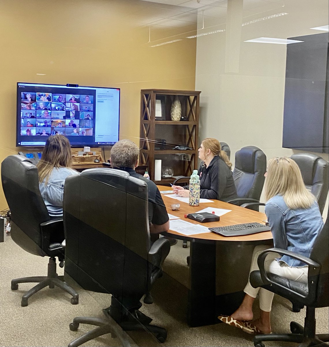 We were excited to have the chance to conduct a learning session via zoom this week during ESU's Computing for Senior Citizen's Class! 
We discussed streaming, fiber to the home, whole home wifi and much more! Thank you to Emporia State University for allowing us this opportunity